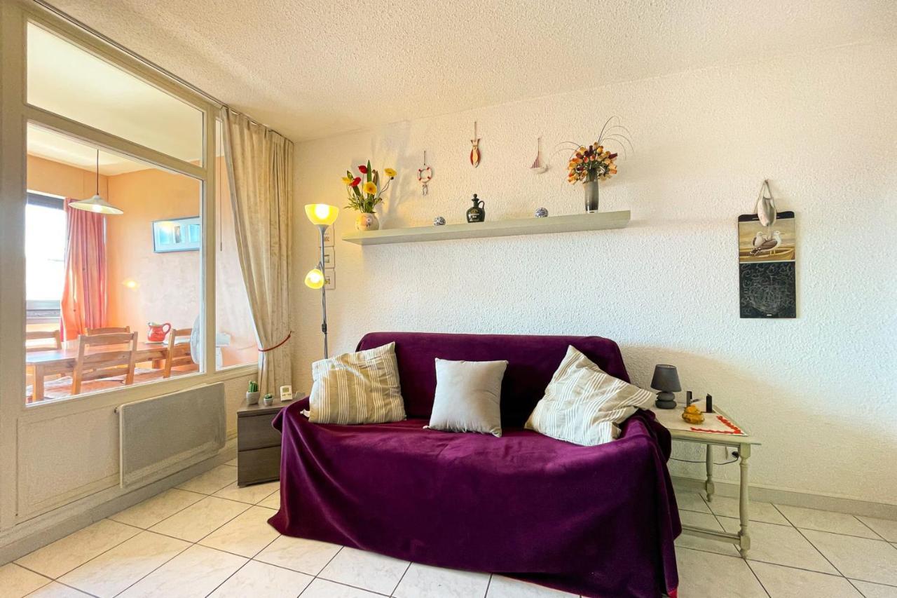 Bright Apartment With Pool Fréjus Exteriör bild
